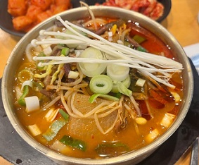 차돌박이육개장