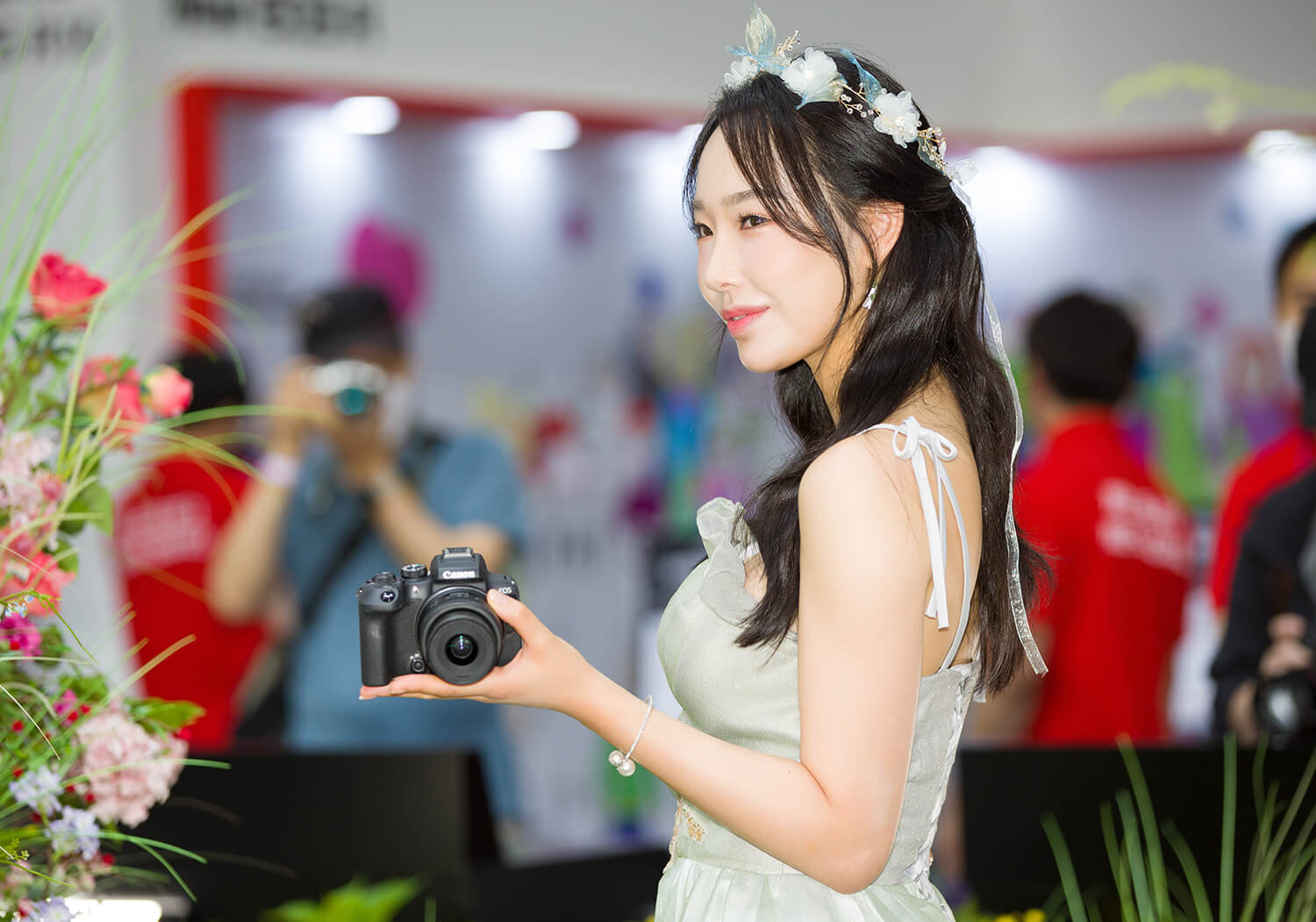 P&I 2022 캐논 부스 모델 김다나3