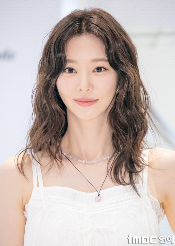 이주빈