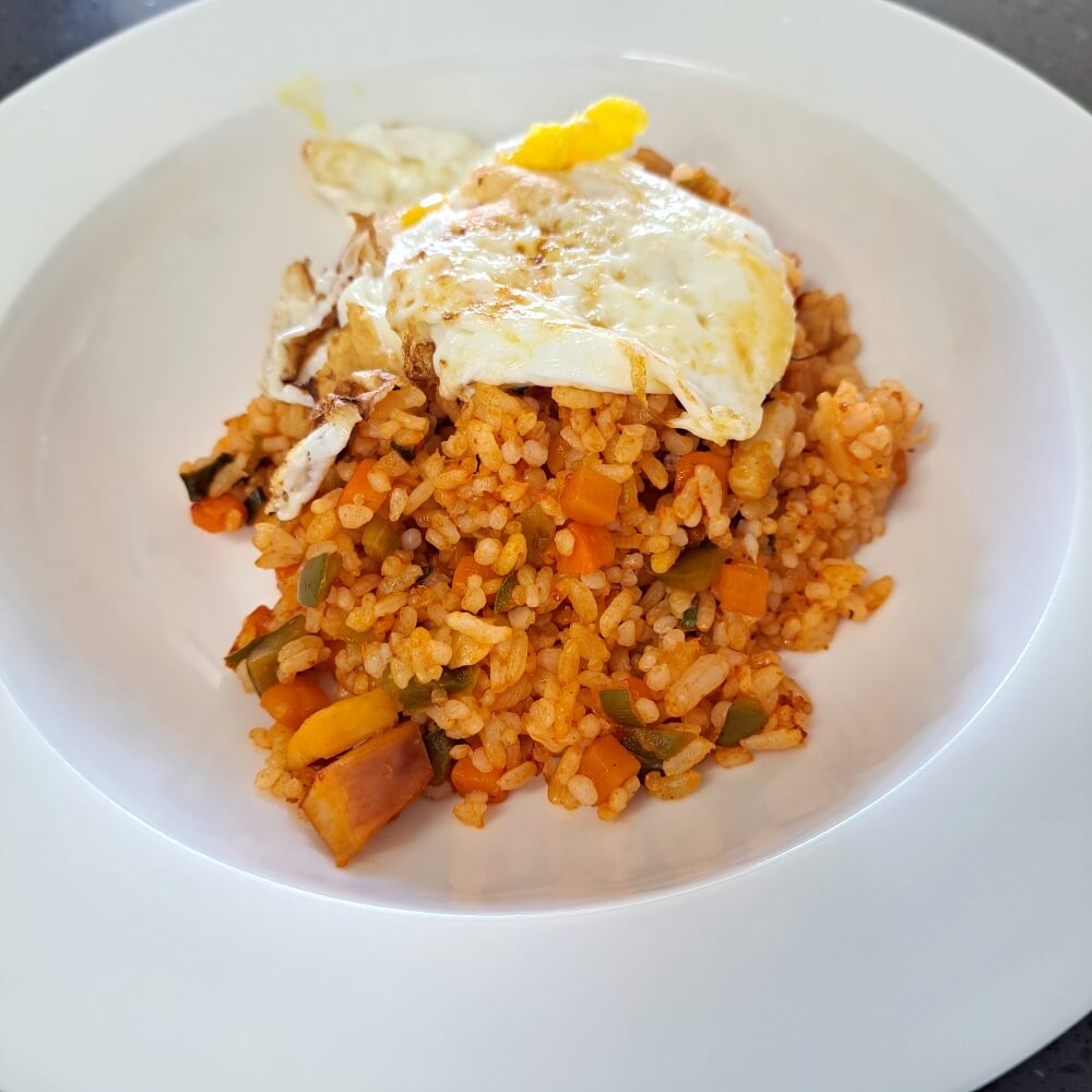 접시에 담았다