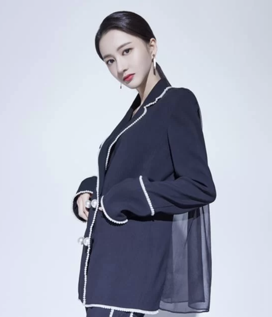 최연청 패션