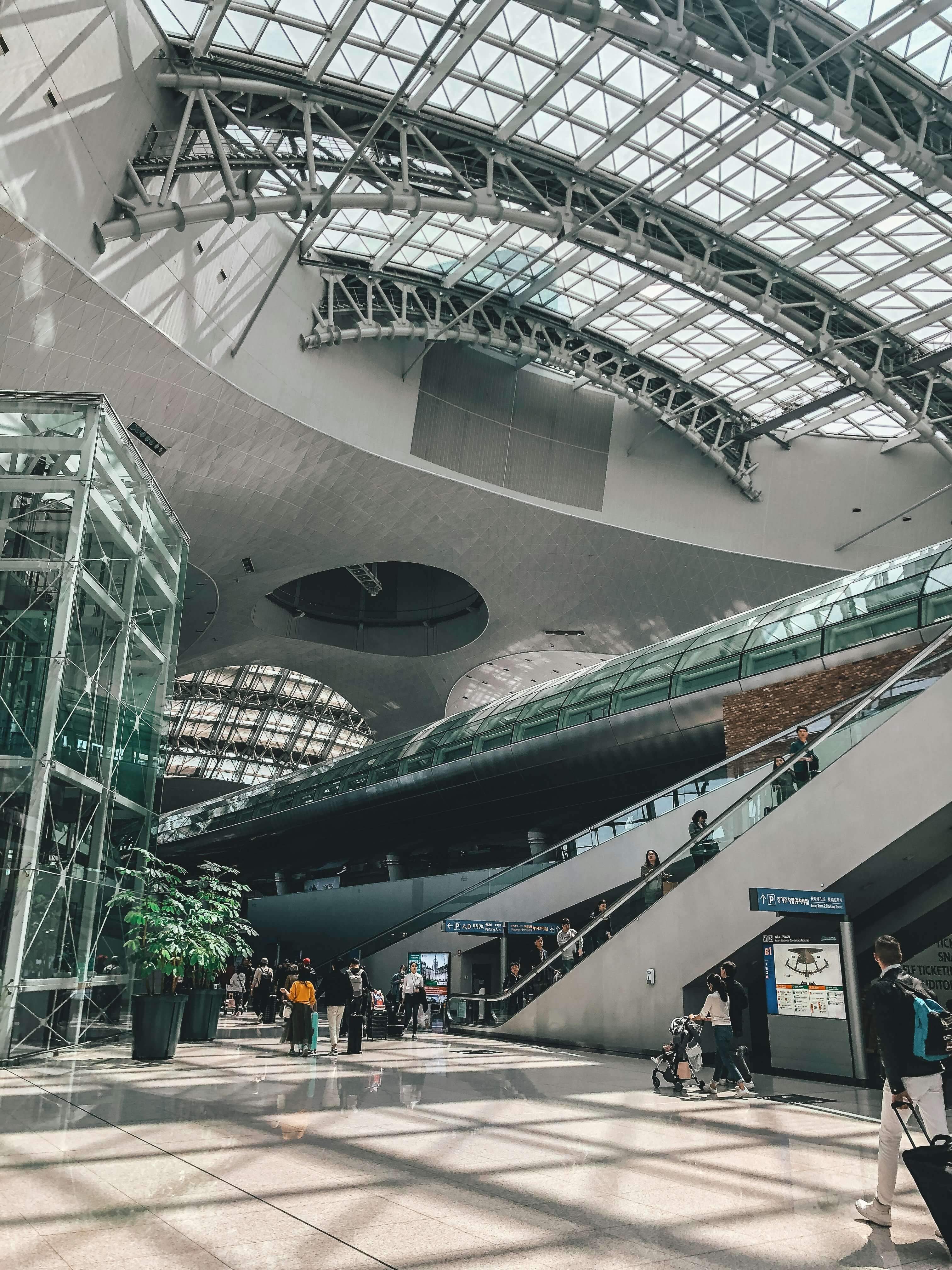 김포 공항 내부