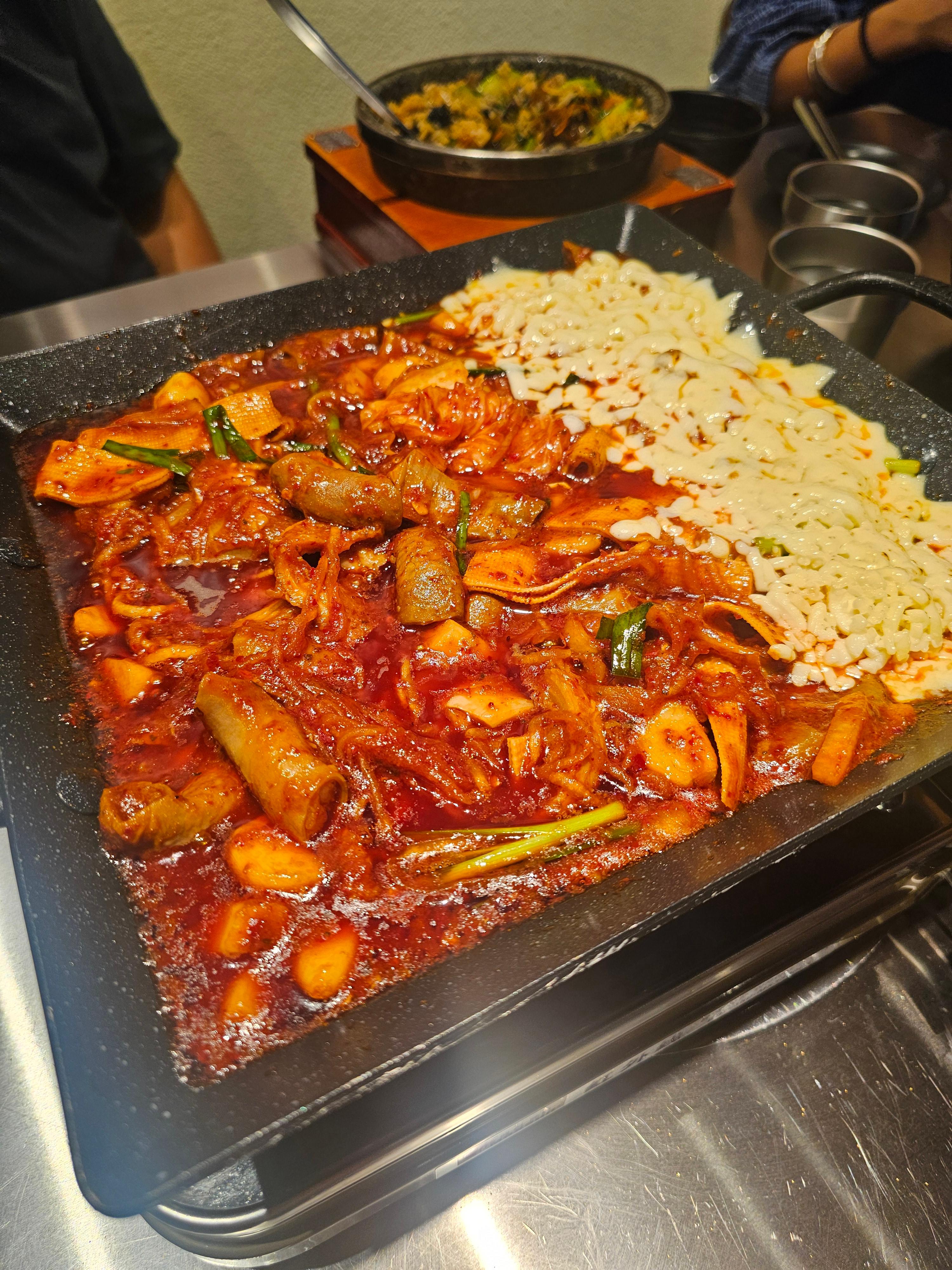 한국식당에서 먹었던 곱창과 냉면