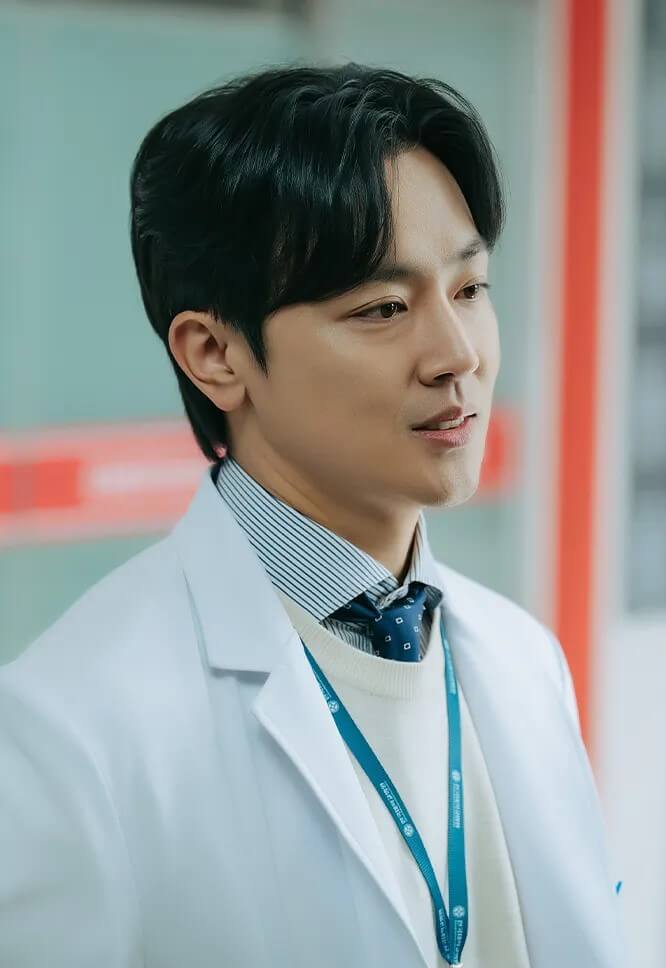 SBS드라마 우리영화 장재호가 맡은 한국대학교병원 김민석의 홍보 포스터 입니다.