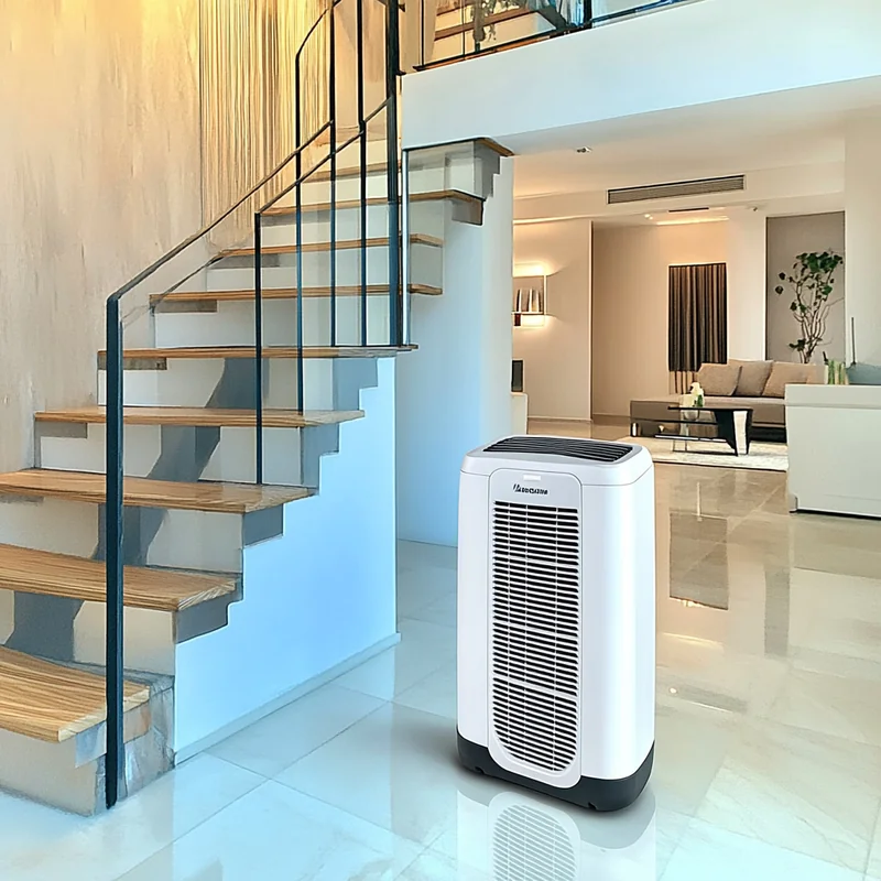 도심 아파트에서 이동식 에어컨이 모던한 디자인과 조화롭게 어우러집니다. 세련된 라인과 중립톤이 국제적인 건축 분위기를 자아냅니다.