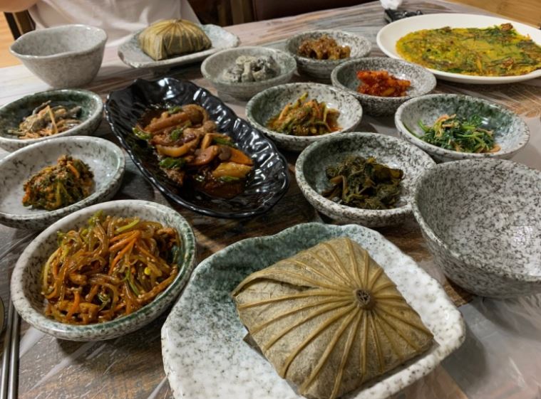 산장가든 연잎정식