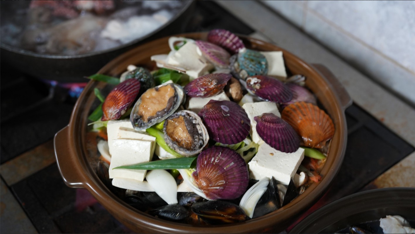 해물뚝배기. 출처 - 항만식당