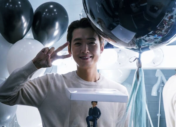 풍선-속에서-미소짓는-정경호-배우님