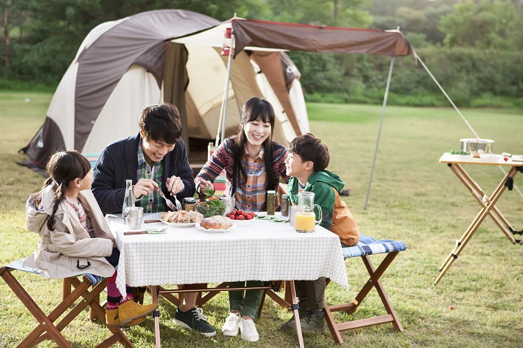 가족: 함께하는 시간 속에 피어나는 유대감