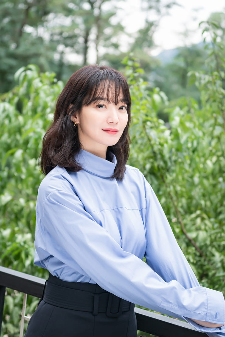 배우-신민아
