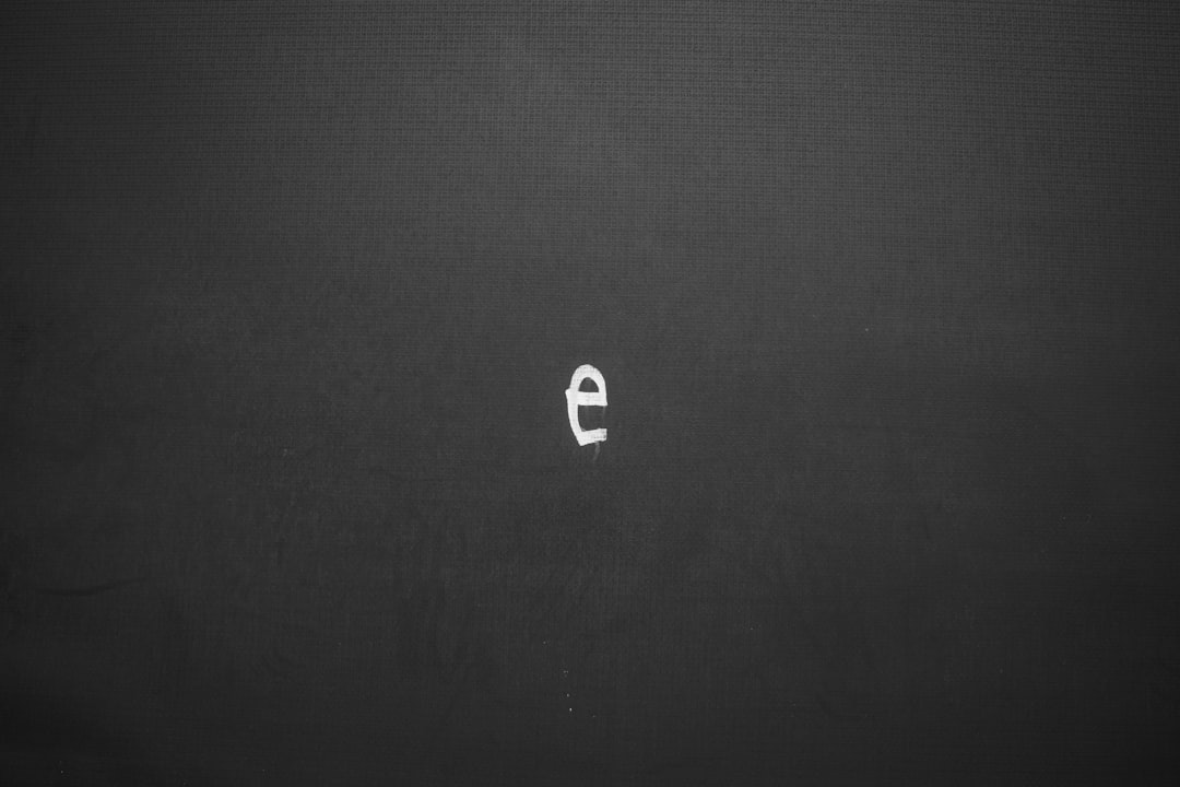 '을유일주'에서 가장 중요한 명사는 '을'입니다.