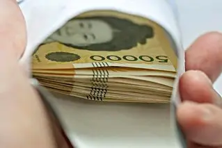 5만-원-여러-장-봉투