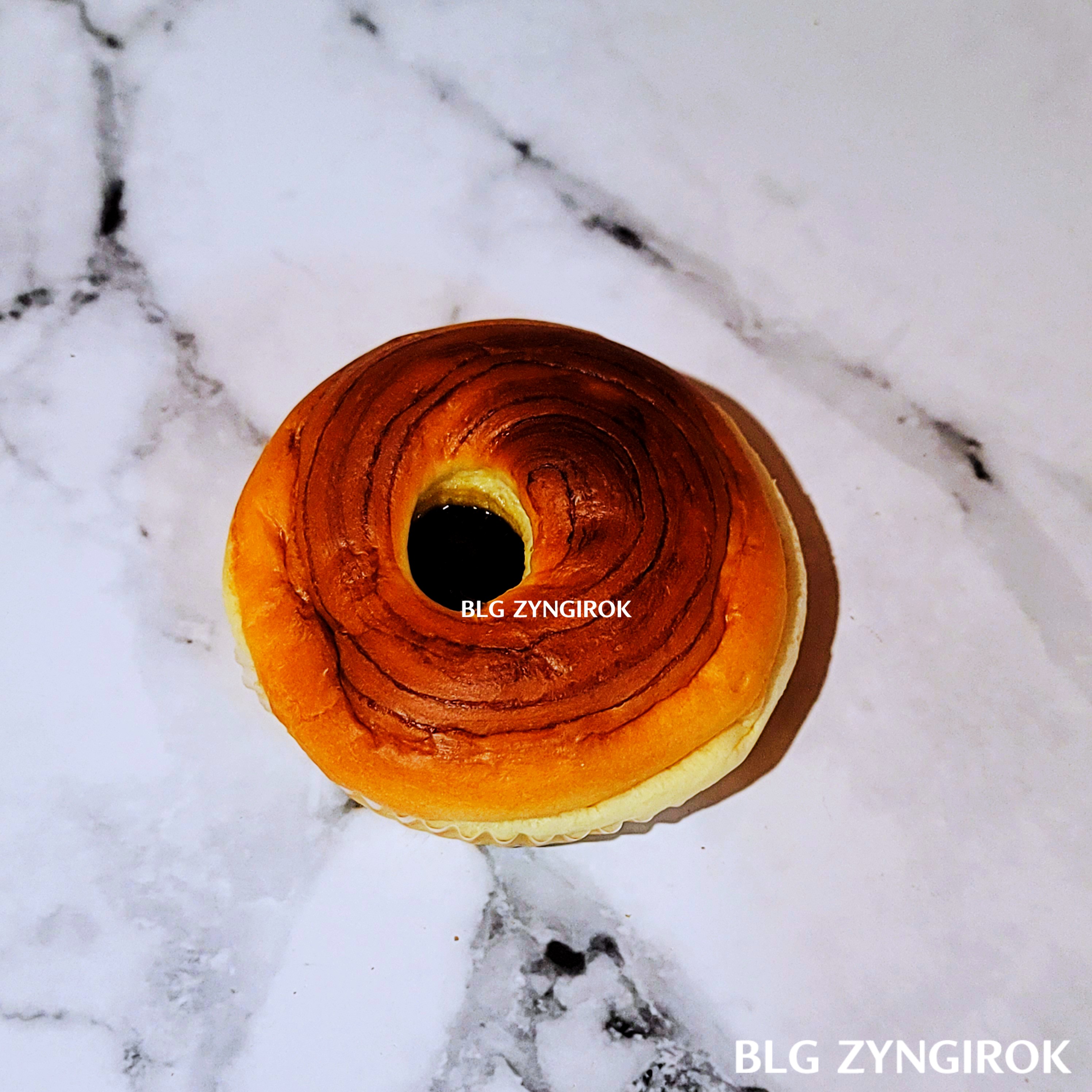 포켓몬스터빵-깜지곰의-달콤-꿀단지팡-모습이다.