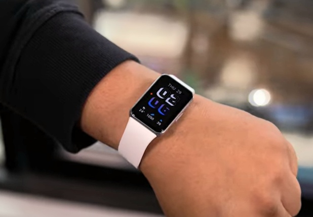 예상되는 갤럭시핏4 디자인 및 출시일 이미지