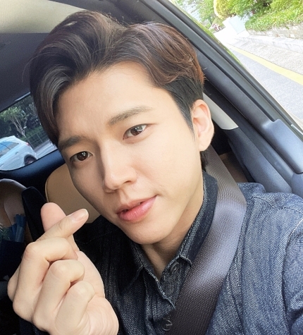 남우현