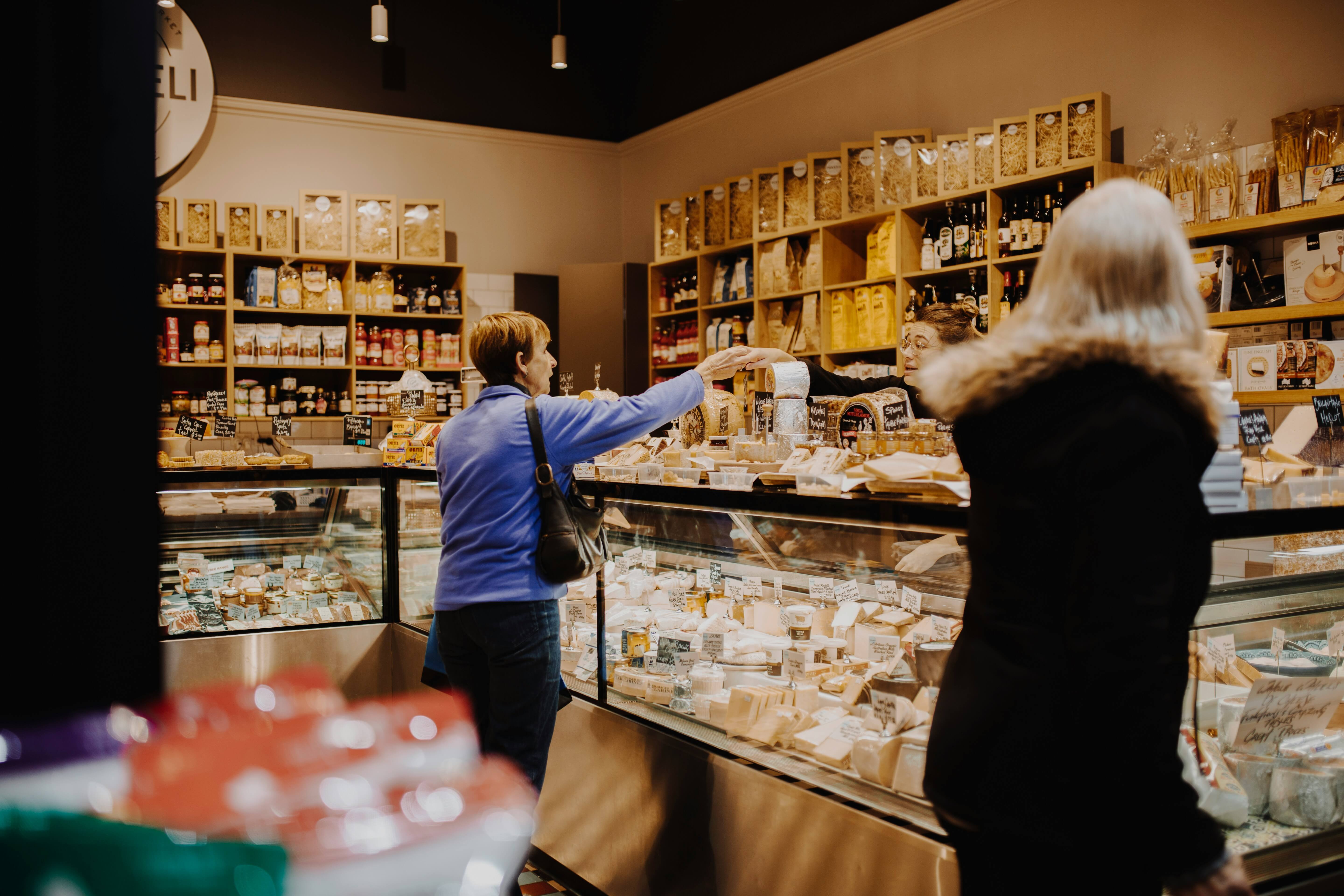 소상공인 확인서가 제출되는 주요 기관과 활용 사례를 정리한 이미지