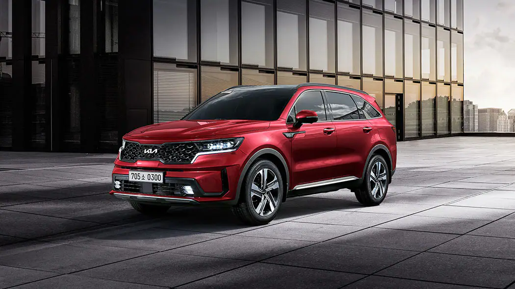 기아 쏘렌토 런웨이 레드 색상 전면 사진 출처 기아차 홈페이지