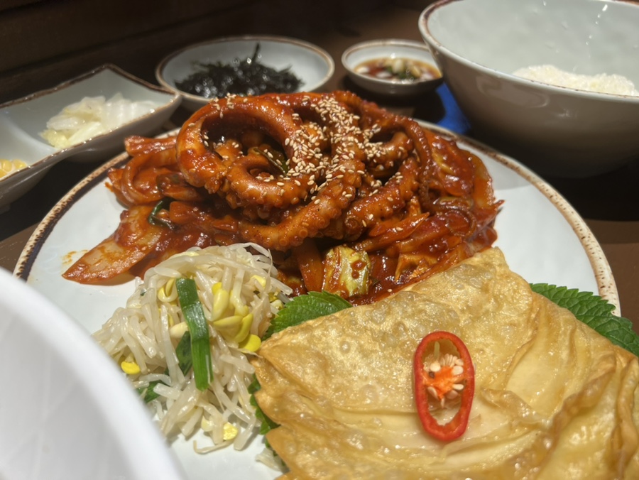 불맛 가득한 낙지볶음을 즐길 수 있는 광안대교뷰 맛집 고낙온 메인 메뉴 사진