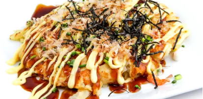 일본 오사카 길거리에서 꼭 먹어야 할 ‘다코야키’와 ‘오코노미야키’