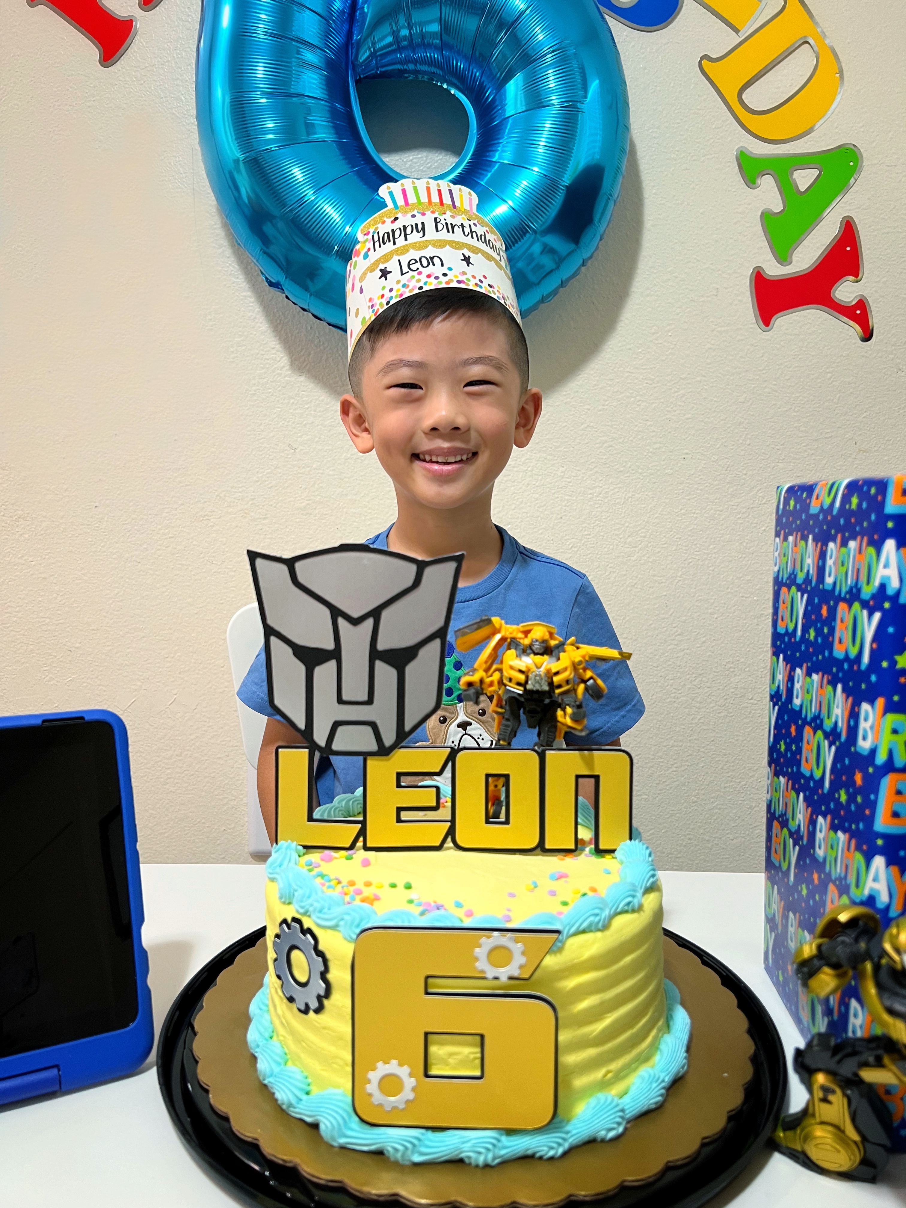 트랜스포머 범블비 생일 케이크