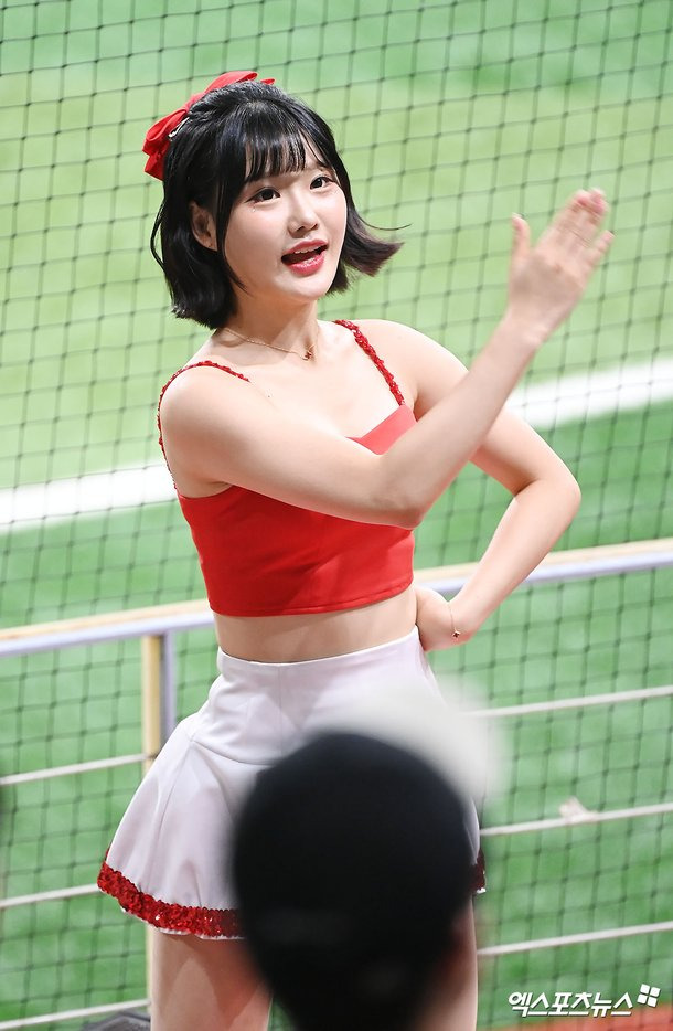 최홍라 치어리더 2024 고척구장 응원