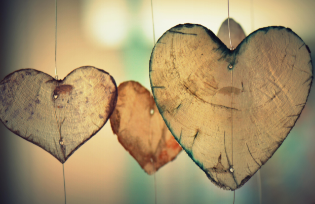 나무로 만든 하트모빌