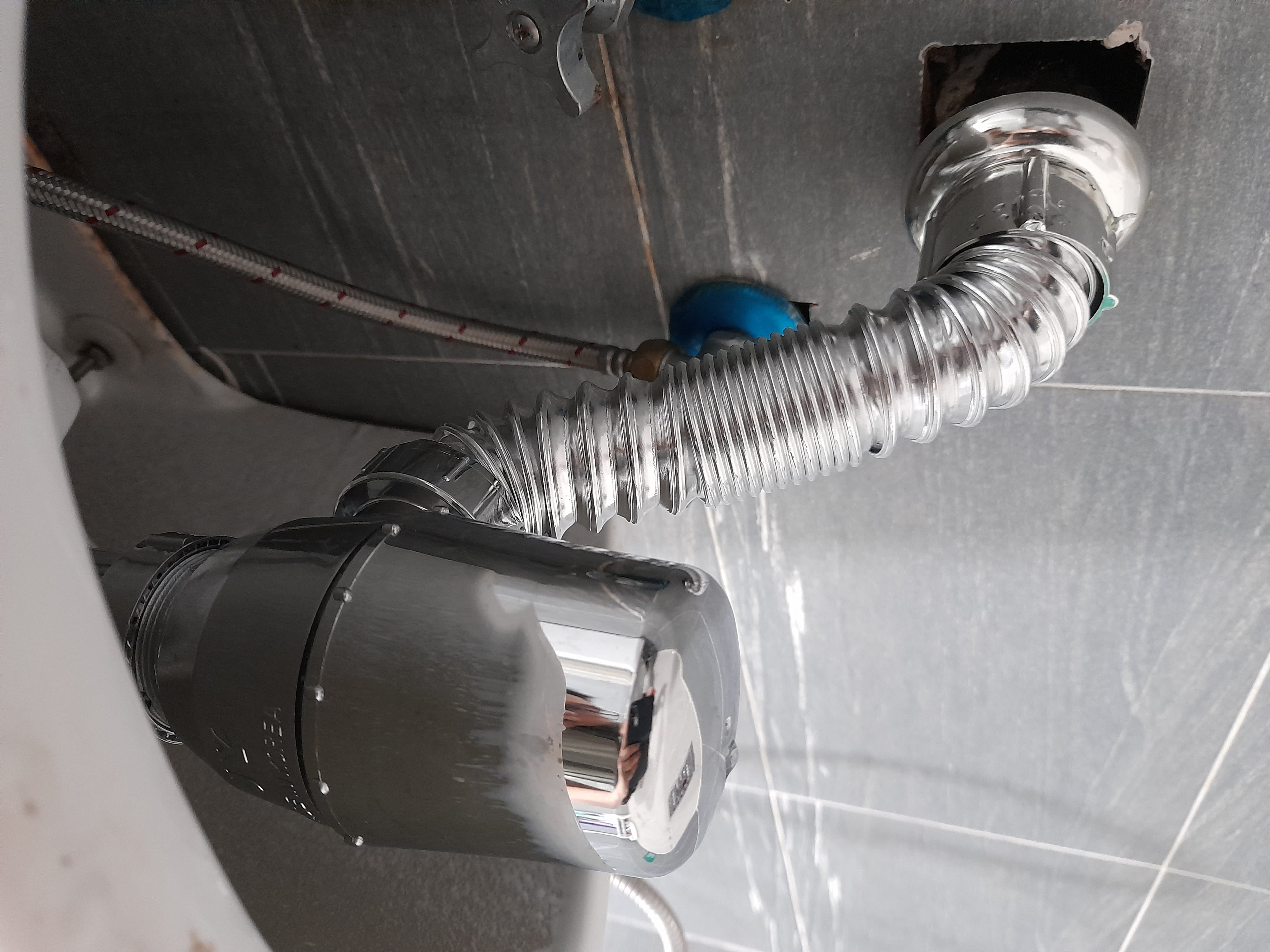 세면대 부속품 벽트랩 (아이트랩, 망치 트랩) 교체 - 설치 완료