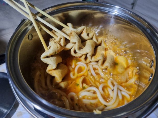 캠핑 음식 김치어묵우동