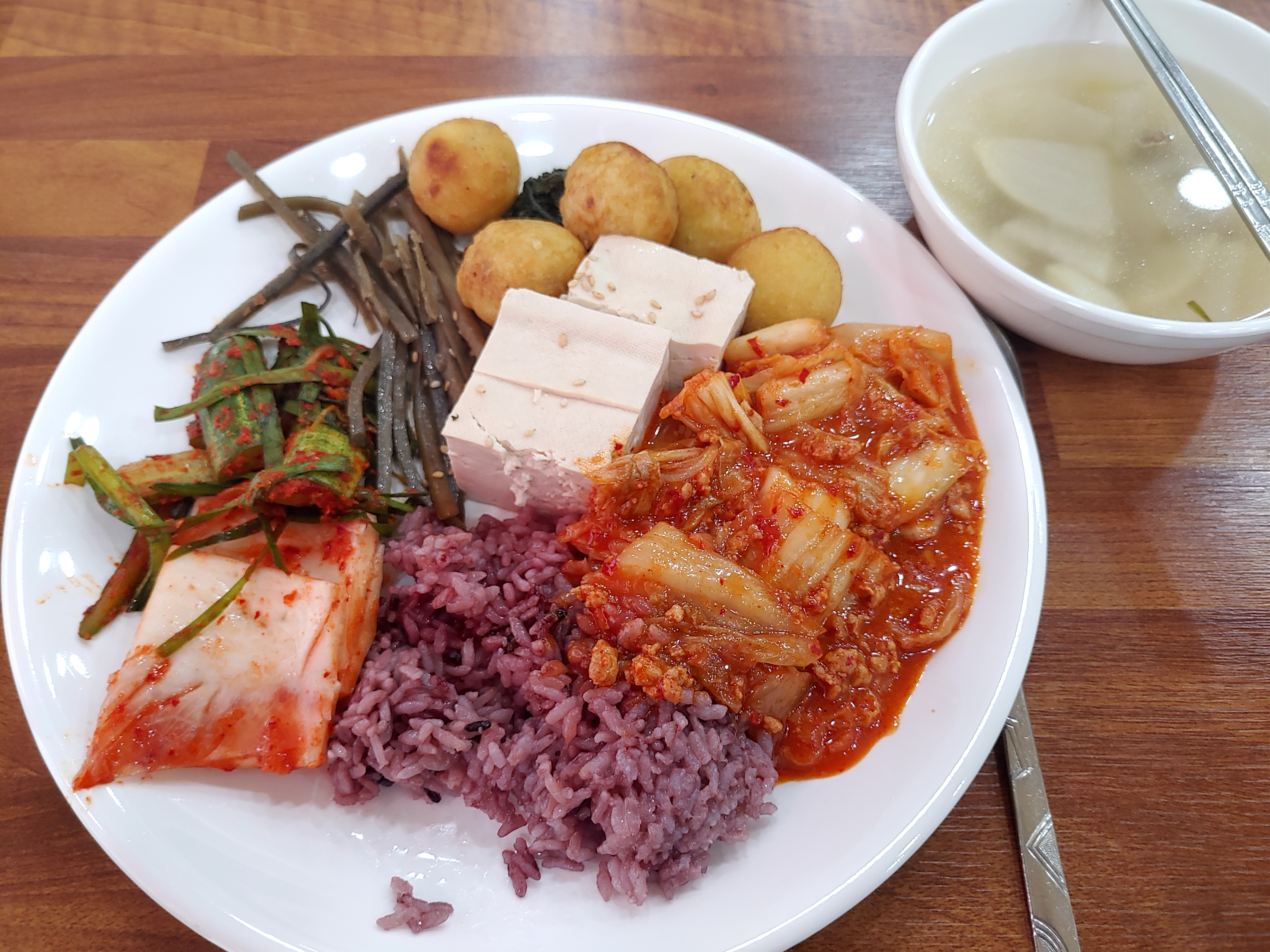 단밥 한식뷔페 아침식사