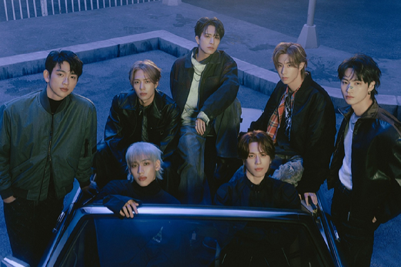 갓세븐 단체 콘셉트 포토 [사진=카카오엔터테인먼트]