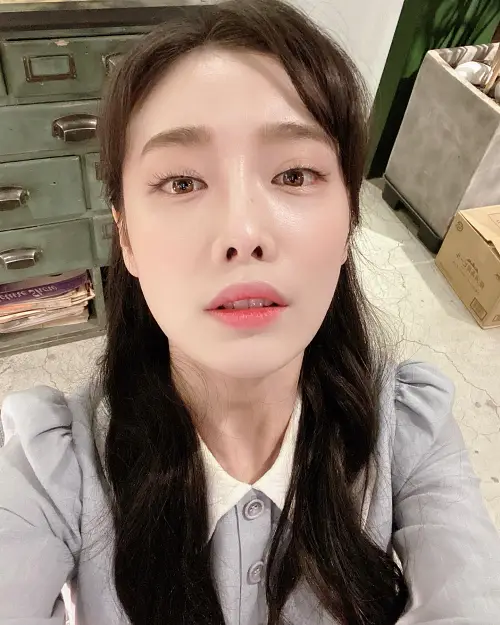 김히어라