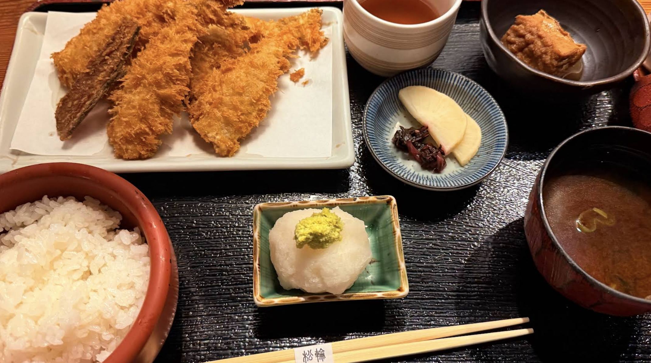 교바시 마츠와 (京ばし松輪)
하루 70인분 한정! 🐟 인생 최고의 '아지후라이(전갱이 튀김)'를 만날 수 있는 곳.