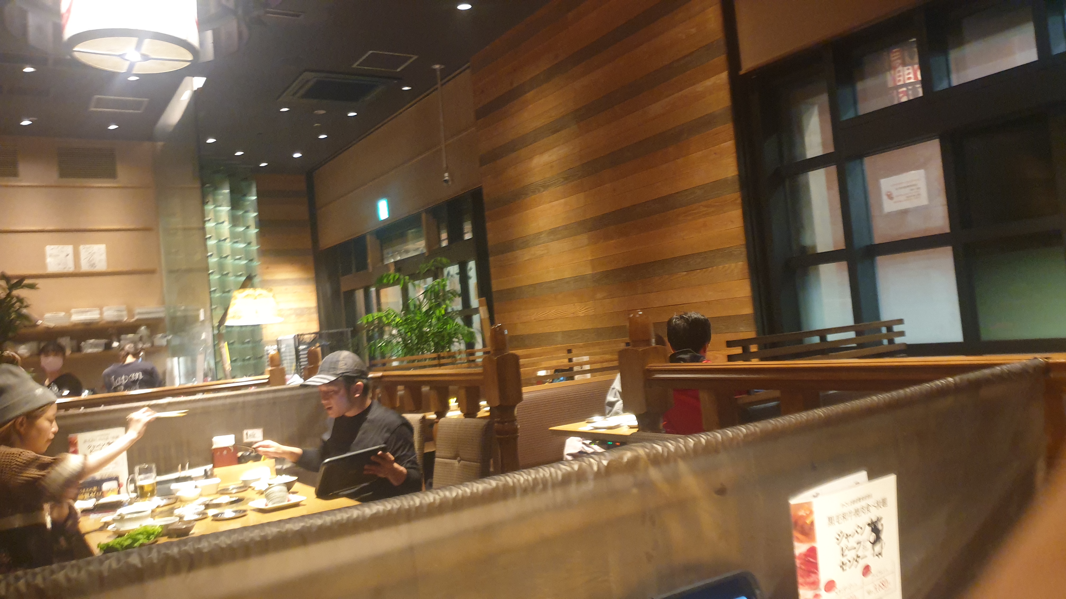 재팬비프센터 테이블 첫 세팅 모습 가게 내부 인근분위기