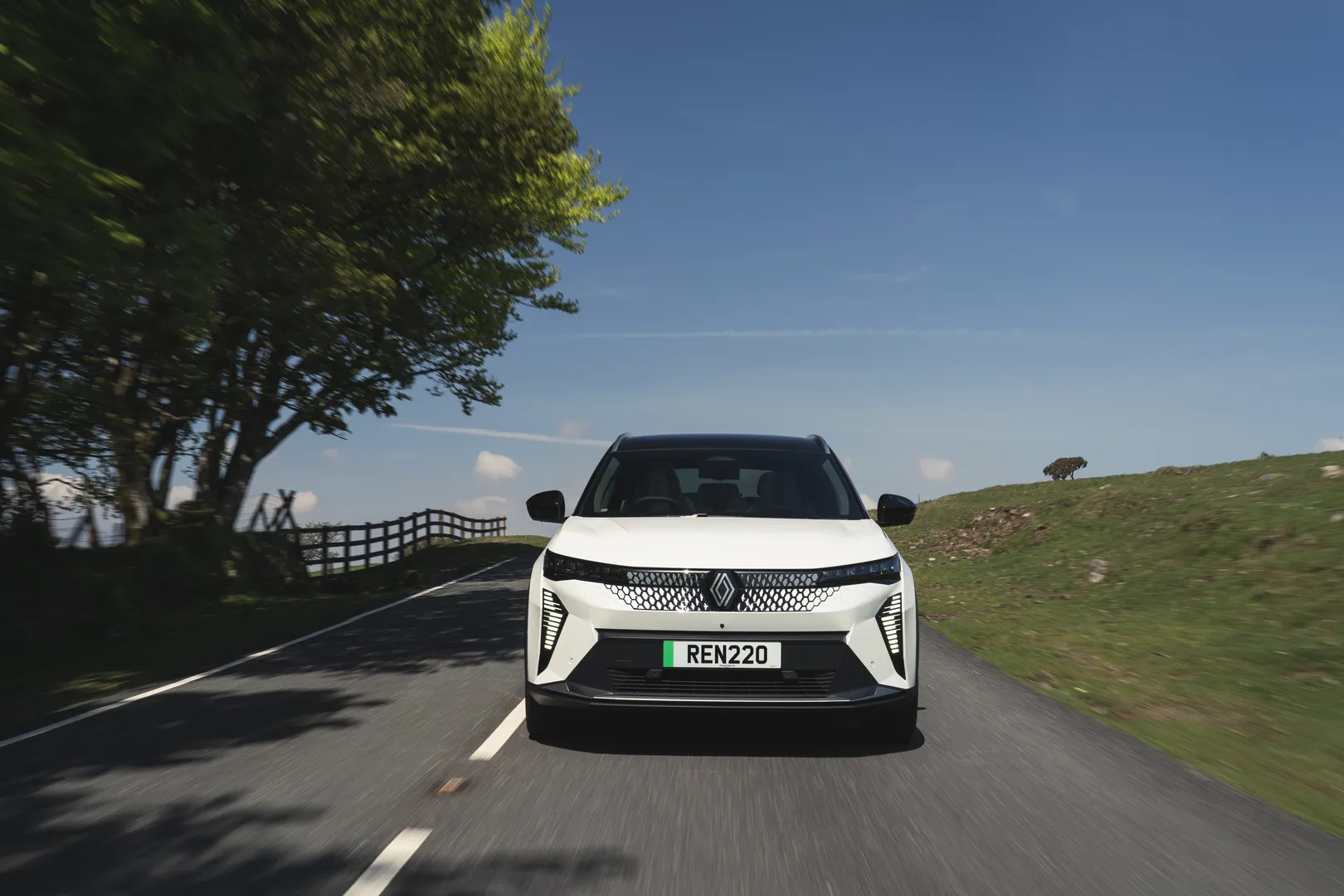 르노 세닉 출시 이미지