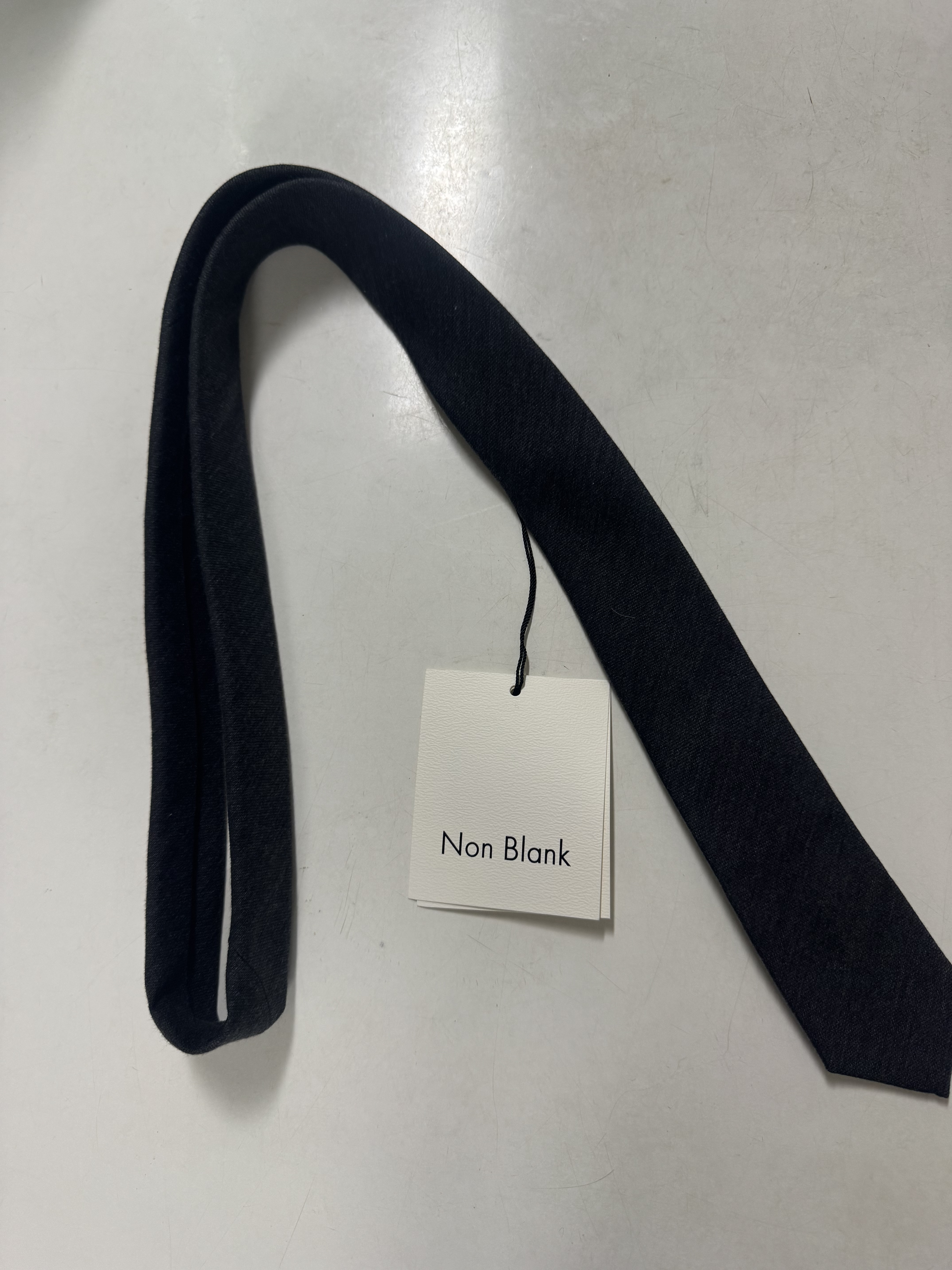 논블랭크(Non Blank) 넥타이