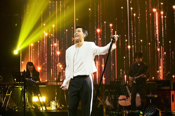 이승기가 데뷔 첫 미국 투어에 나선다. [사진=휴먼메이드]