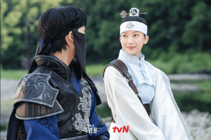 그놈은 흑염룡 줄거리