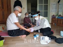 2025 노인&middot;장애인 통합돌봄 건강지원 서비스 알아보고 신청하기