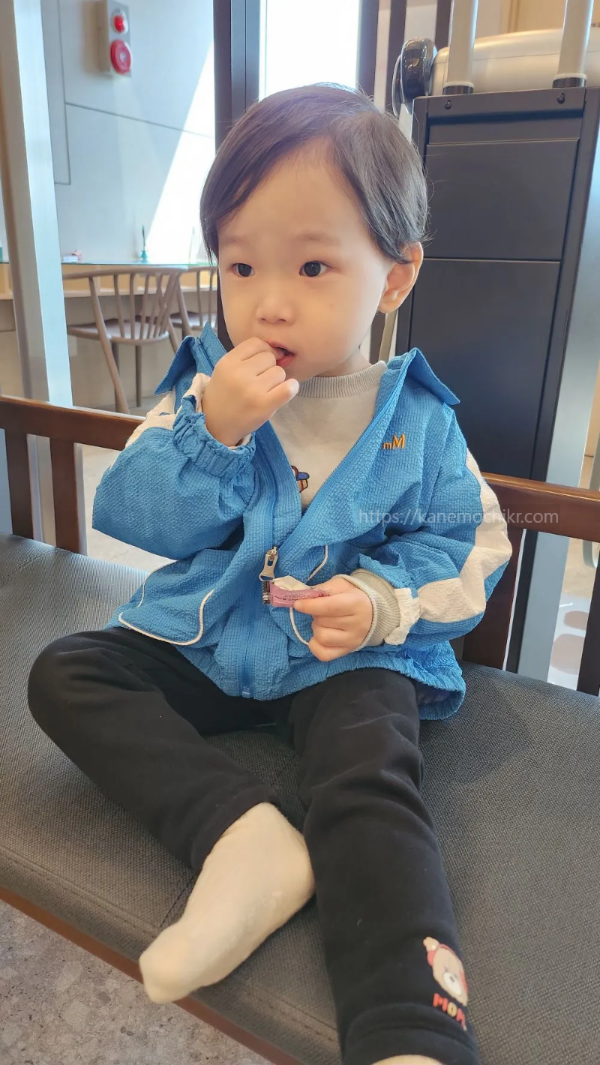 모이몰른-바람막이-착용모습