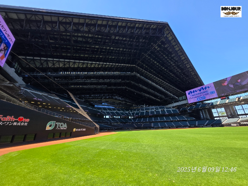 에스콘필드 워닝트랙에서 바라본 경기장 전경 1