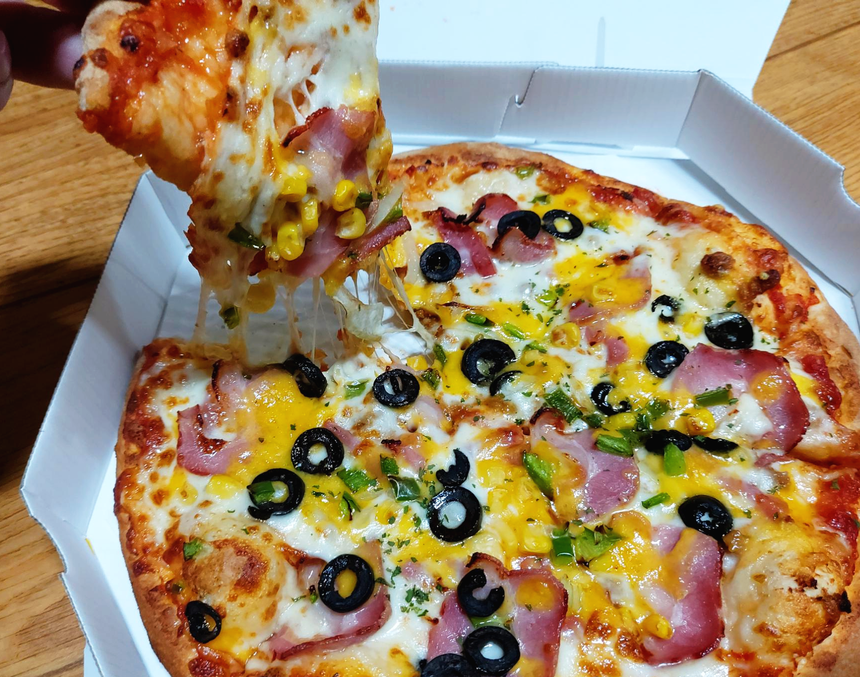 반올림피자샵 쭉 늘어나는 치즈