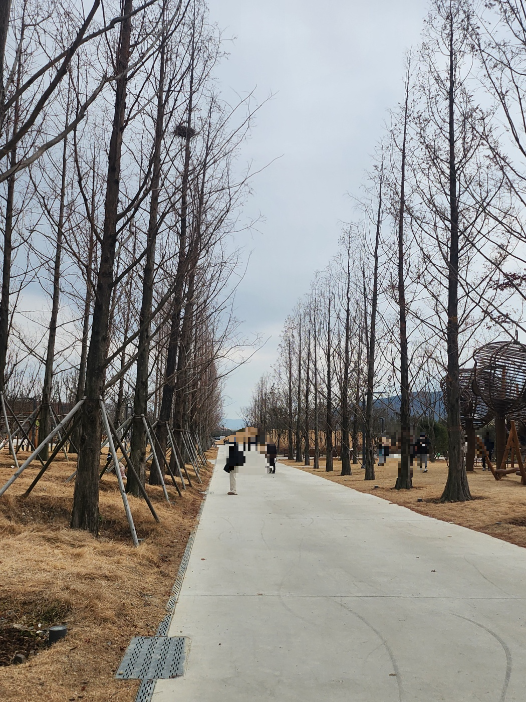 롯데-정원형-공원-가로수길