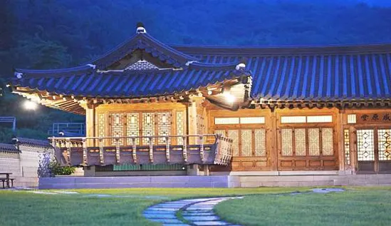 경이궁 한옥스테이 캠핑카라반