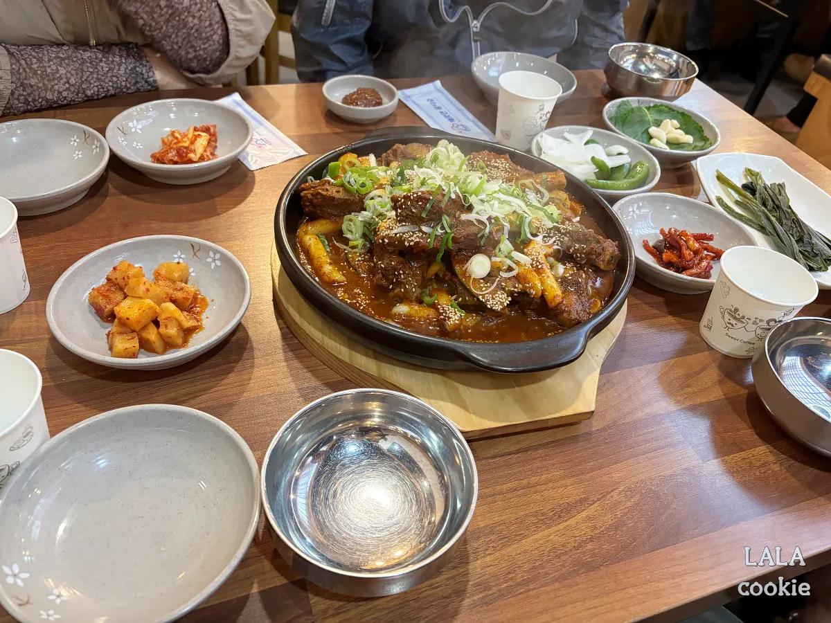 창원-마산합포구-댓거리-맛집-시현면옥-갈비찜과-밑반찬