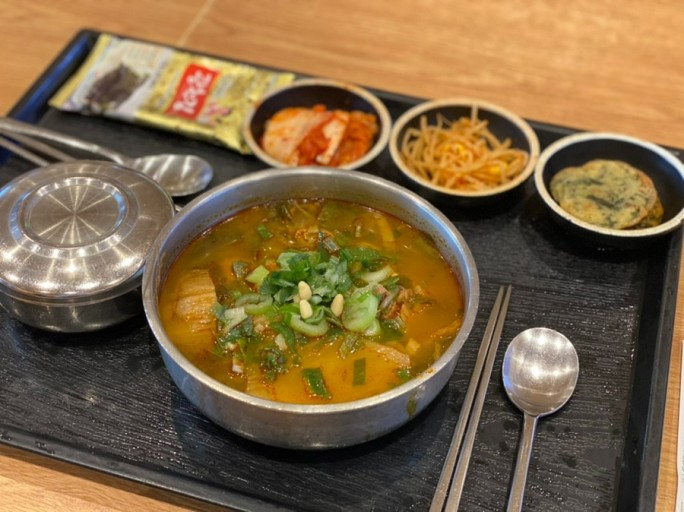 가평휴게소-인기대표메뉴-잣-소고기국밥