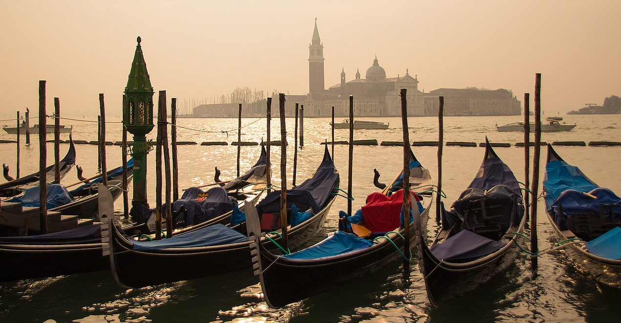 베네치아 곤돌라 해돋이