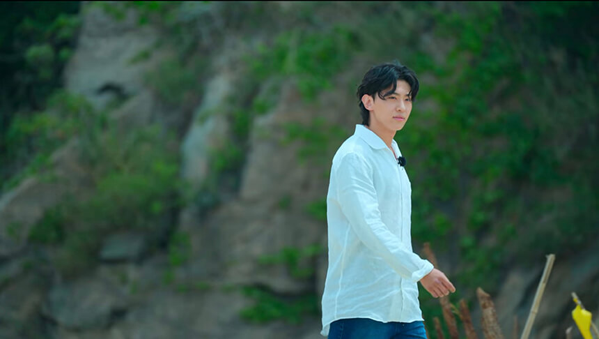 김진영 걸어가는 모습