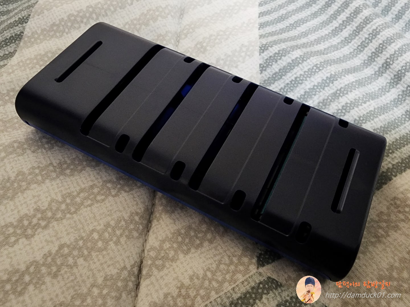 리필 면도날 케이스 하단