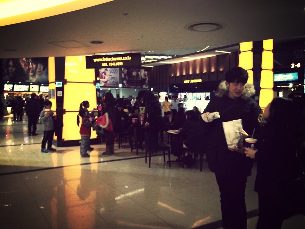 네이버 영화 예매 시 적용 가능한 6천 원 할인 쿠폰 발급 방법 이미지