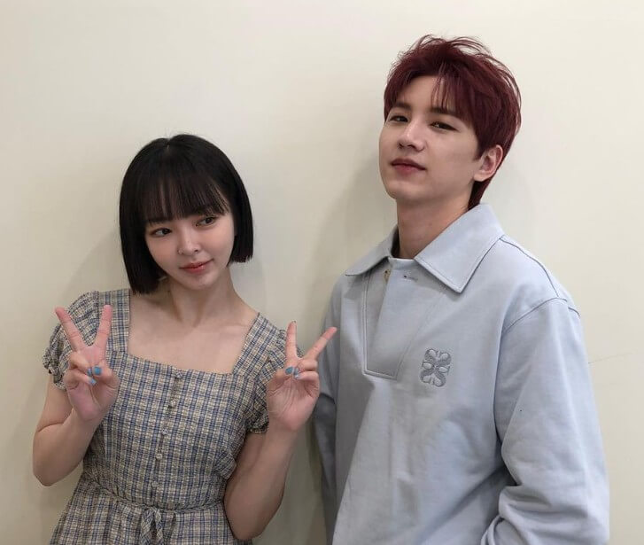 현재 디에이드로 활동중인 전 어쿠스틱콜라보 멤버, 안다은과 김규년 사진